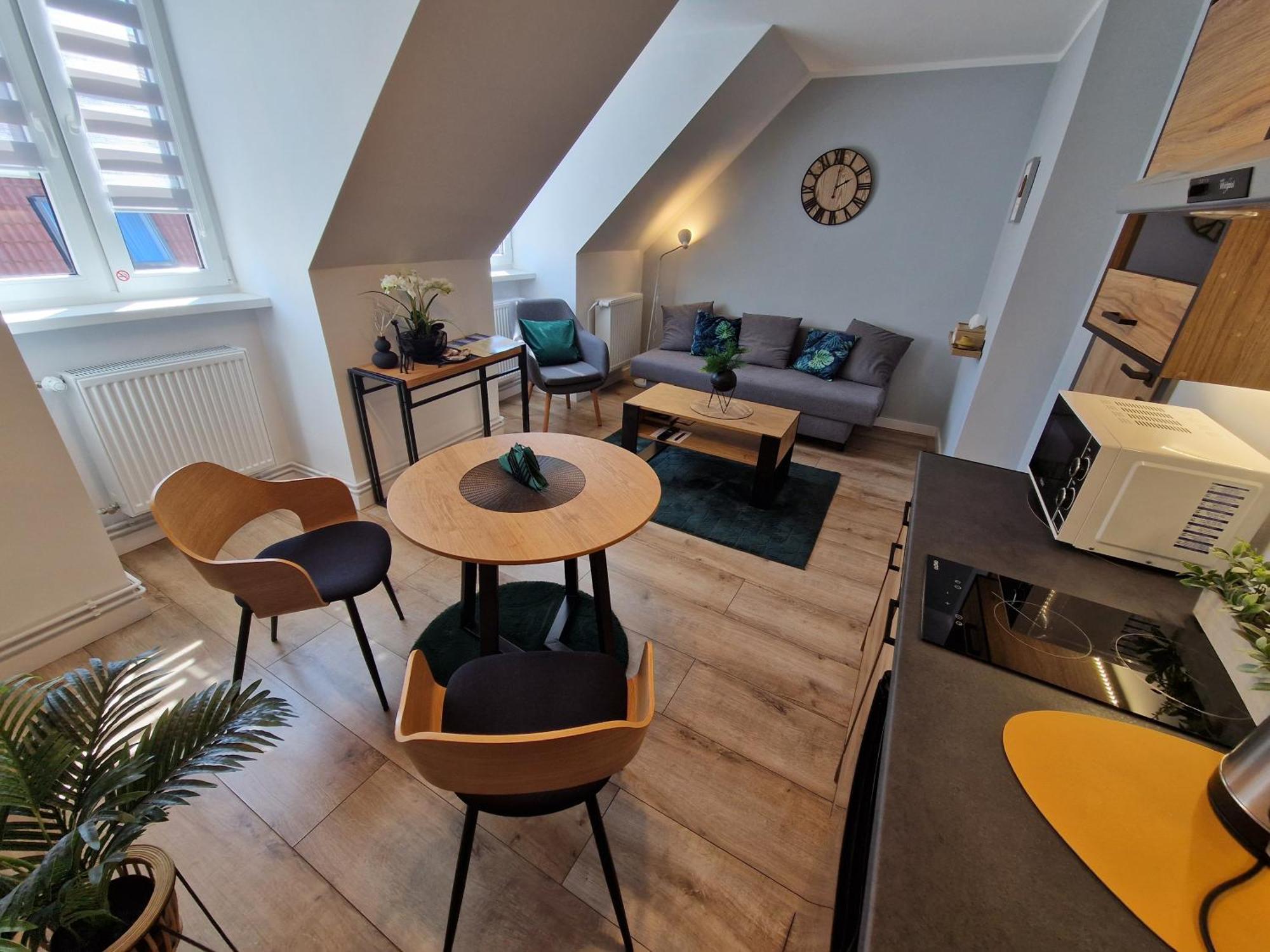 Apartament Rabiańska 14 *